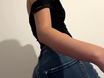 hillarynapenas