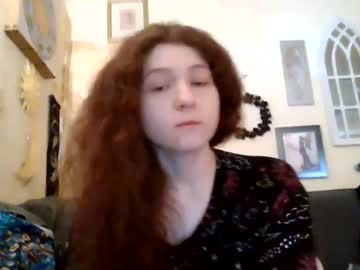 queencrimsonlvx