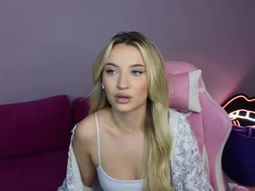 valeriesteele